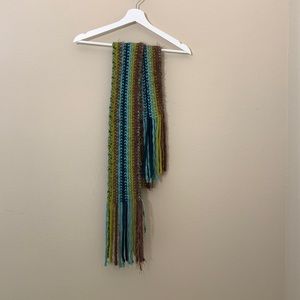 Green Motif Woven Scarf